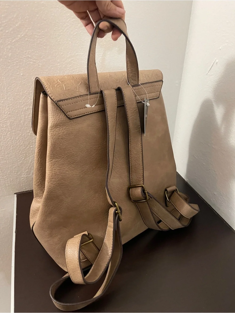 N/A stylish beige